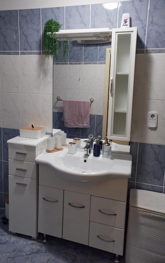 Apartman Nelamore - Krk Town, 300 Meters To The Beach Extérieur photo
