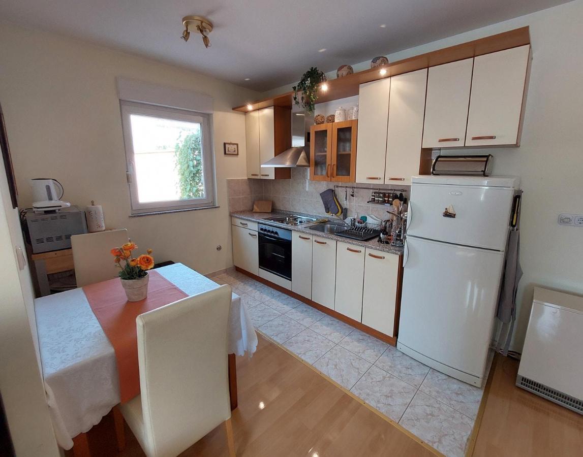 Apartman Nelamore - Krk Town, 300 Meters To The Beach Extérieur photo